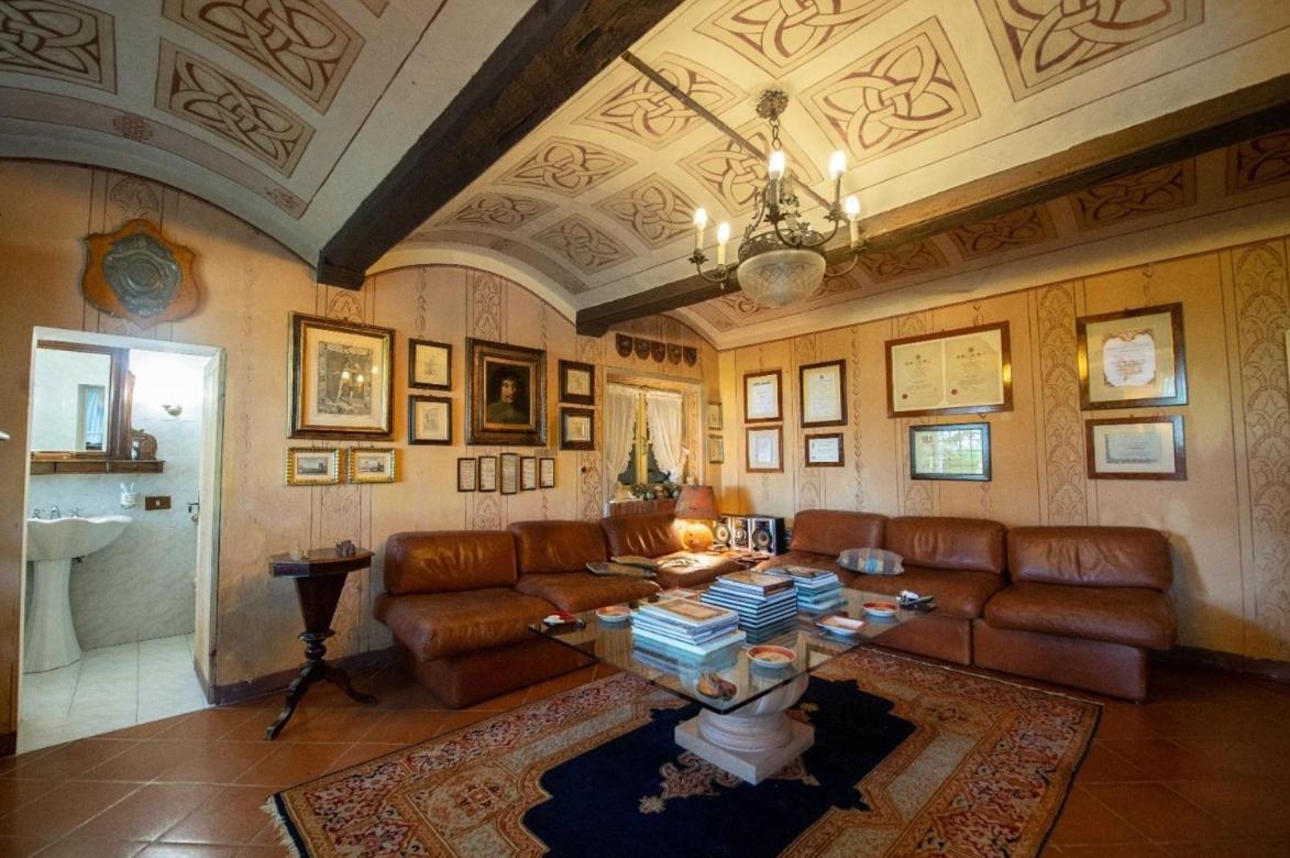 Villa Ottocentesca Immersa Nel Verde Montecavolo Exterior photo