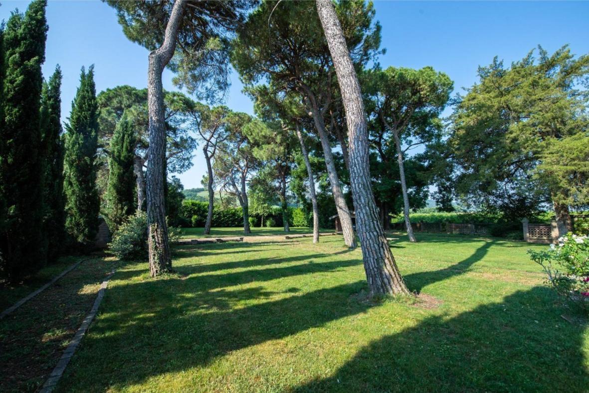 Villa Ottocentesca Immersa Nel Verde Montecavolo Exterior photo